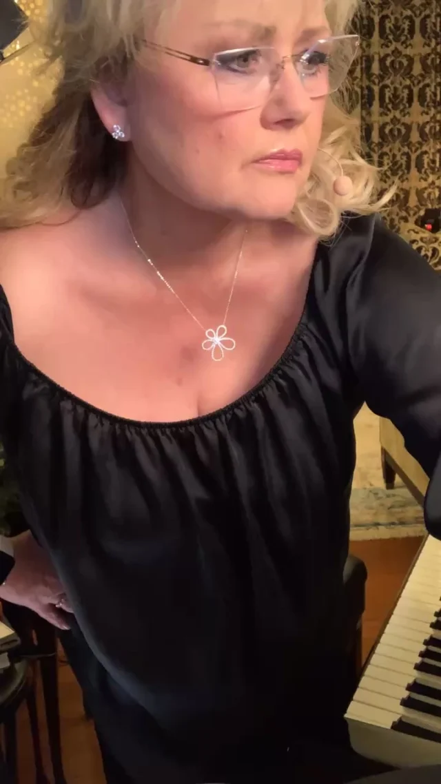 Instagram post 18077024314756580